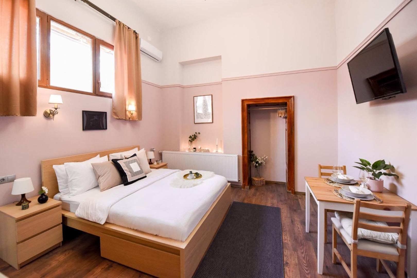 Historic Charm, Modern Comfort - Accommodation In The Heart Of The Old Town ブカレスト 部屋 写真