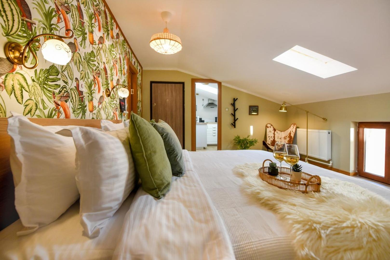 Historic Charm, Modern Comfort - Accommodation In The Heart Of The Old Town ブカレスト 部屋 写真